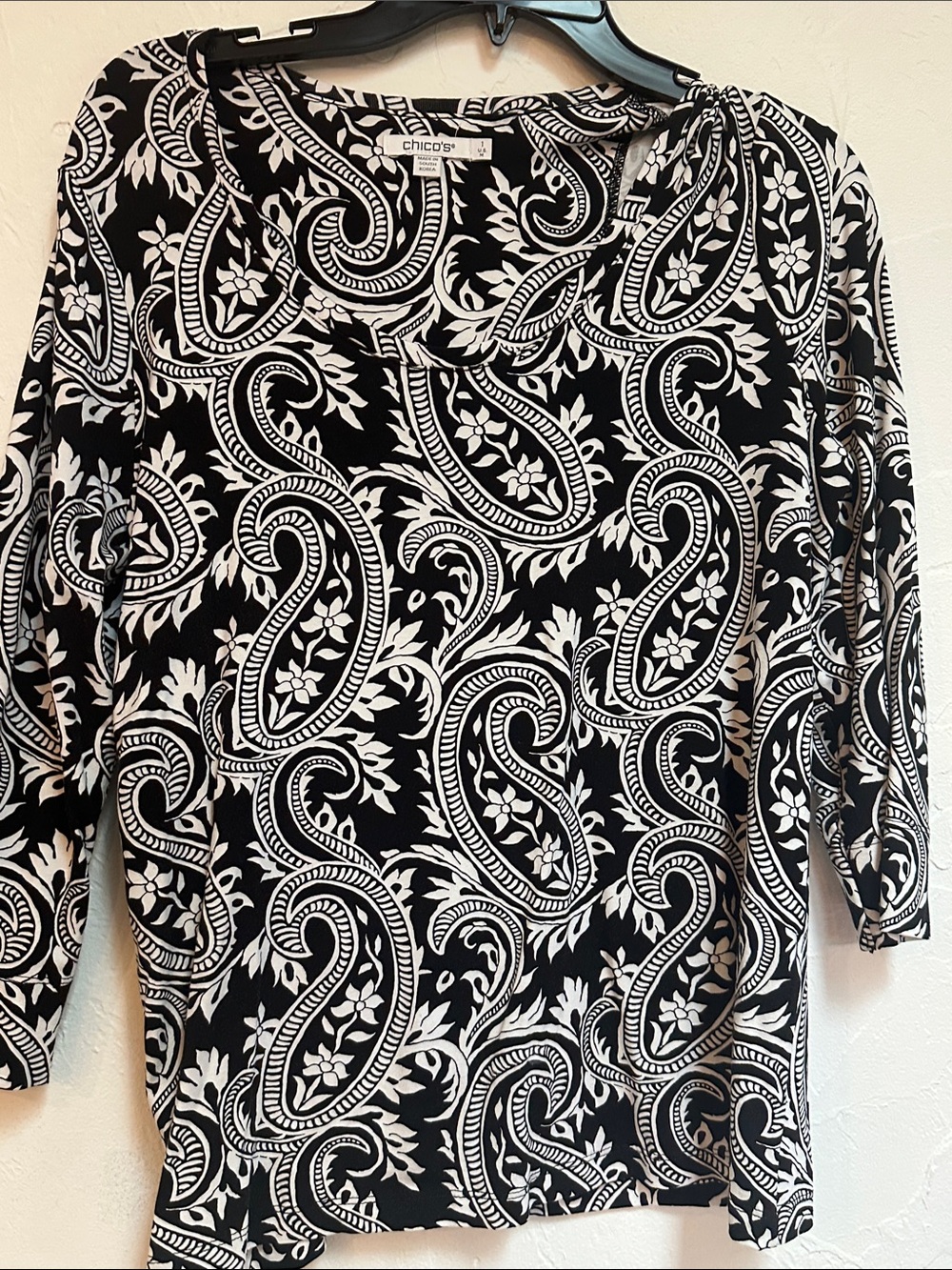Chico's Black & White Paisley Tie-Shoulder Long Sleeve Shirt